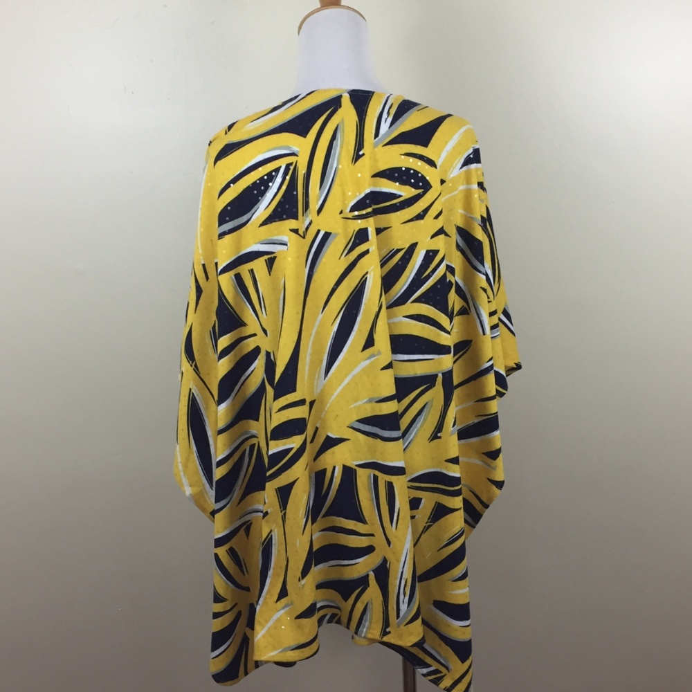 CHICO'S Printed Clear Sequins Open Sides Wrap - Picture 6 of 6